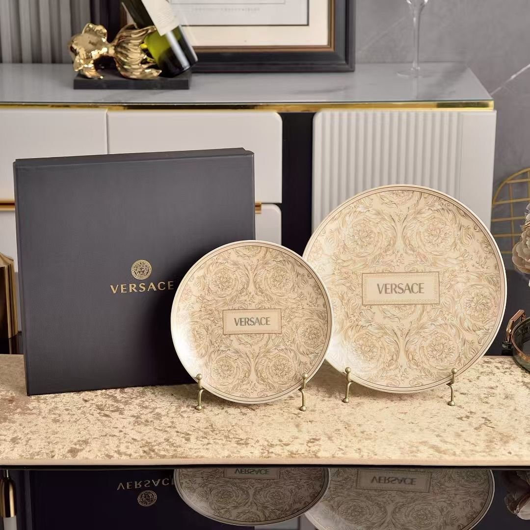 Two Plates piano Ø 27 cm , 20 cm BAROCCO Beige – Versace